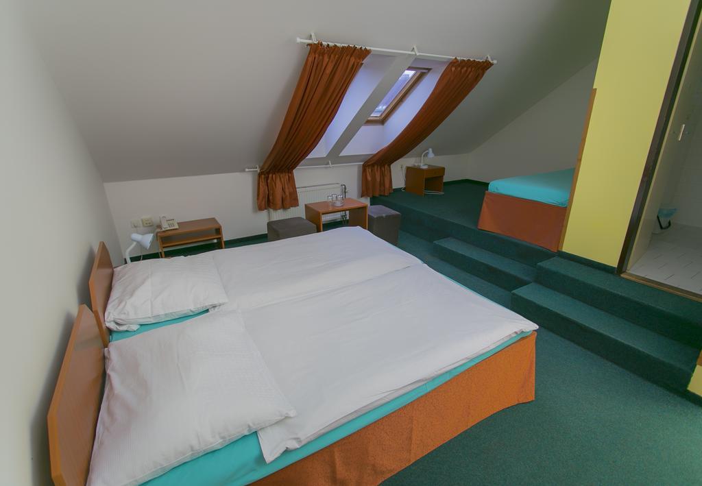 Hotel U Sladku Прага Екстер'єр фото
