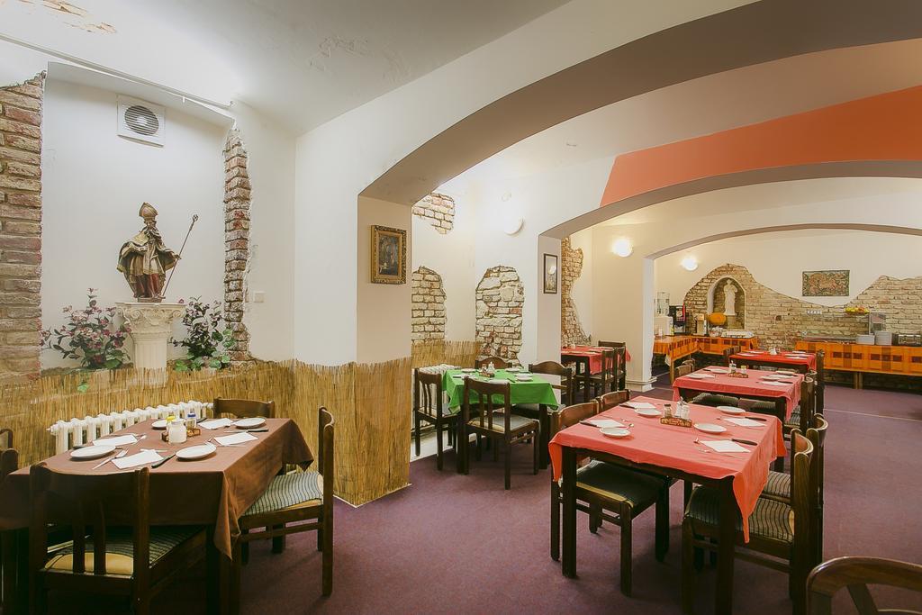 Hotel U Sladku Прага Екстер'єр фото