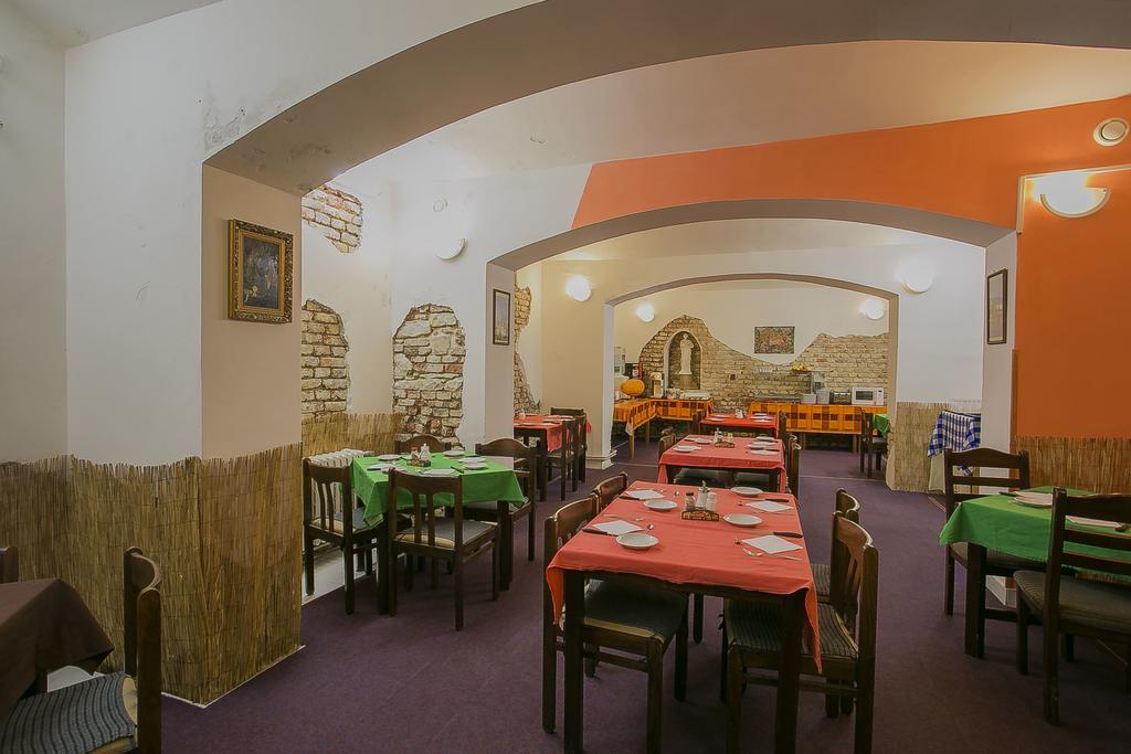 Hotel U Sladku Прага Екстер'єр фото