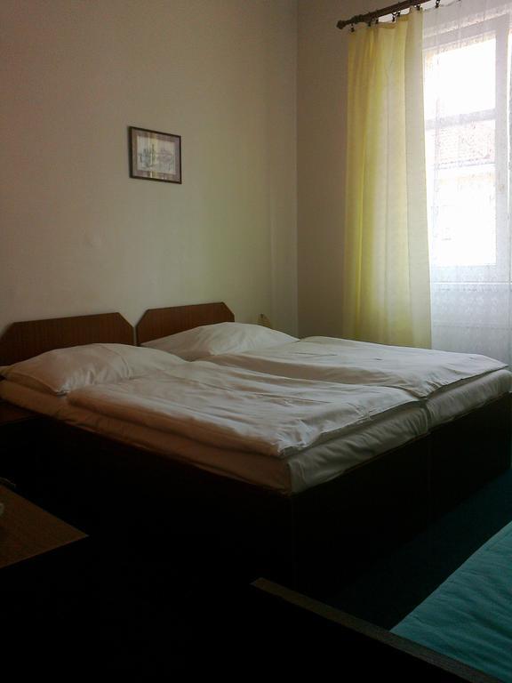 Hotel U Sladku Прага Номер фото